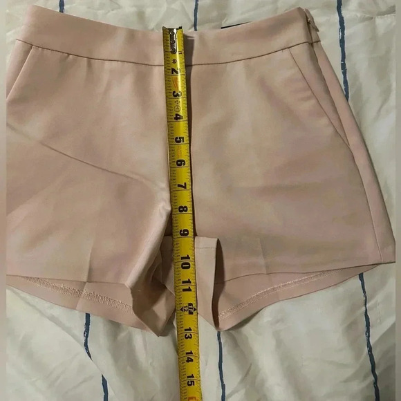 NWT Express Flower Petal Mid Rise Side-Zip Shorts - Picture 4 of 7